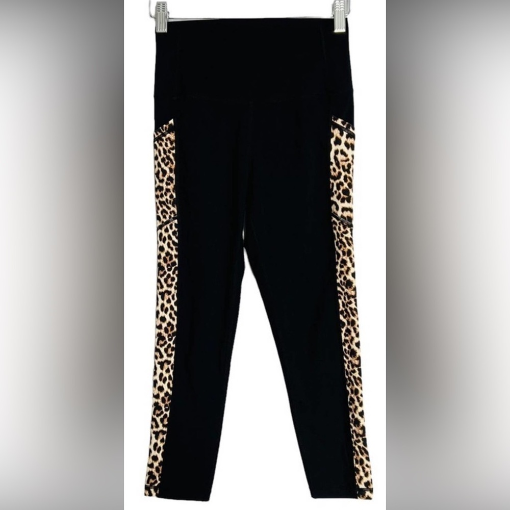 Zyia leopard print leggings